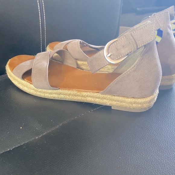A.N.A Espadrilles Sandals Light Grey Size 8.5 - Picture 5 of 13